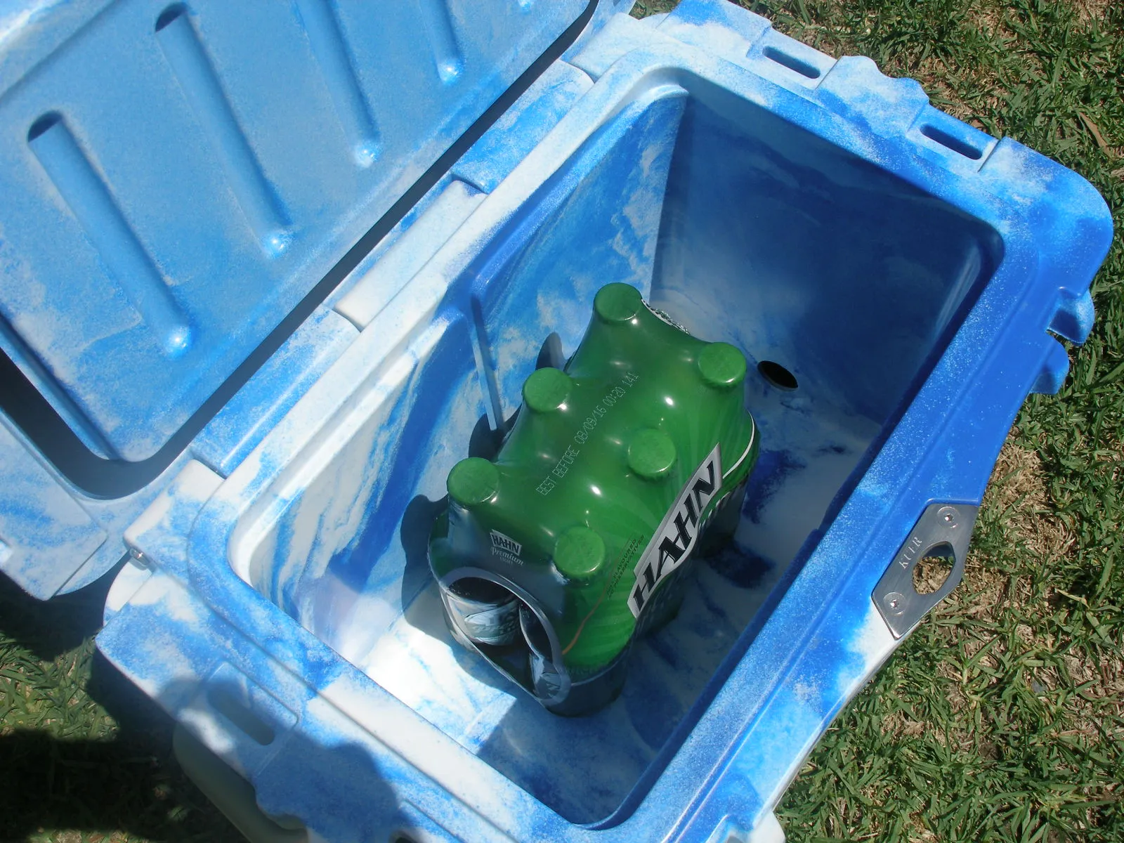 18.9 Litre (20 Quart) Cooler Box Esky