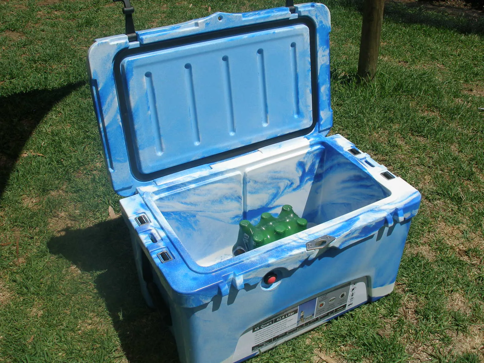 42.6 Litre (45 Quart) Cooler Box Esky