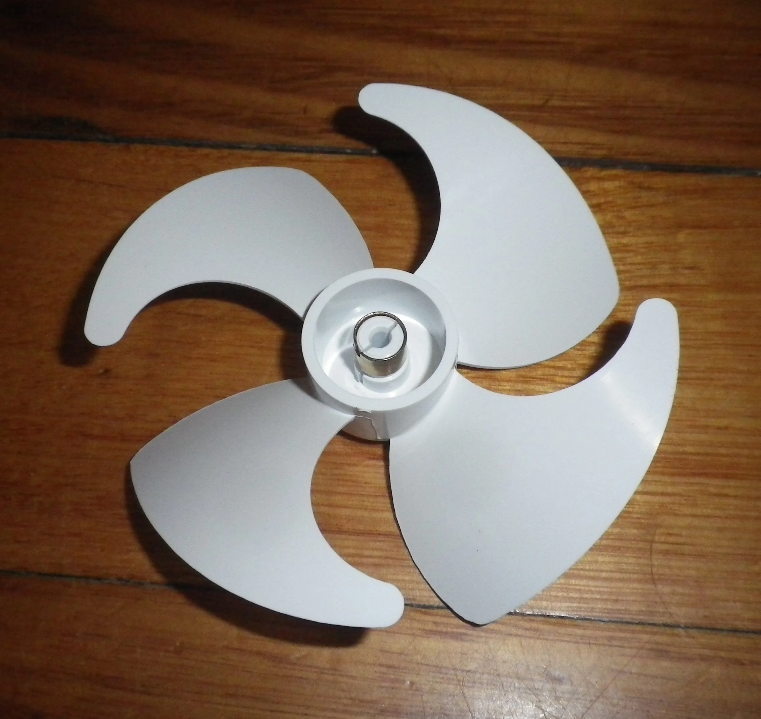 Genuine Fisher Paykel 9cm Plastic CW Fan 3mm Mount & 4 Blades - Part # FP820097