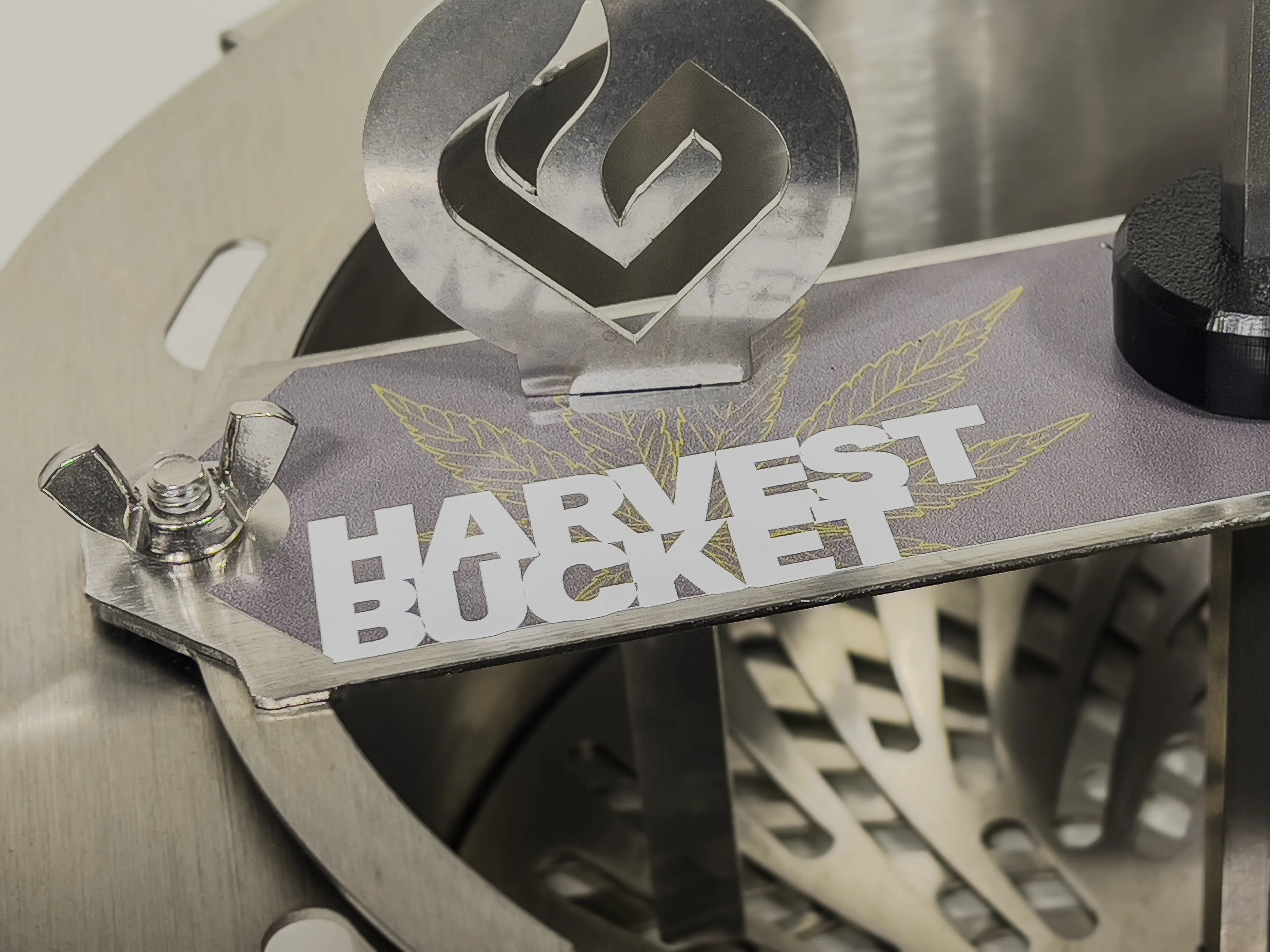 Harvest Bucket Bud Trimmer