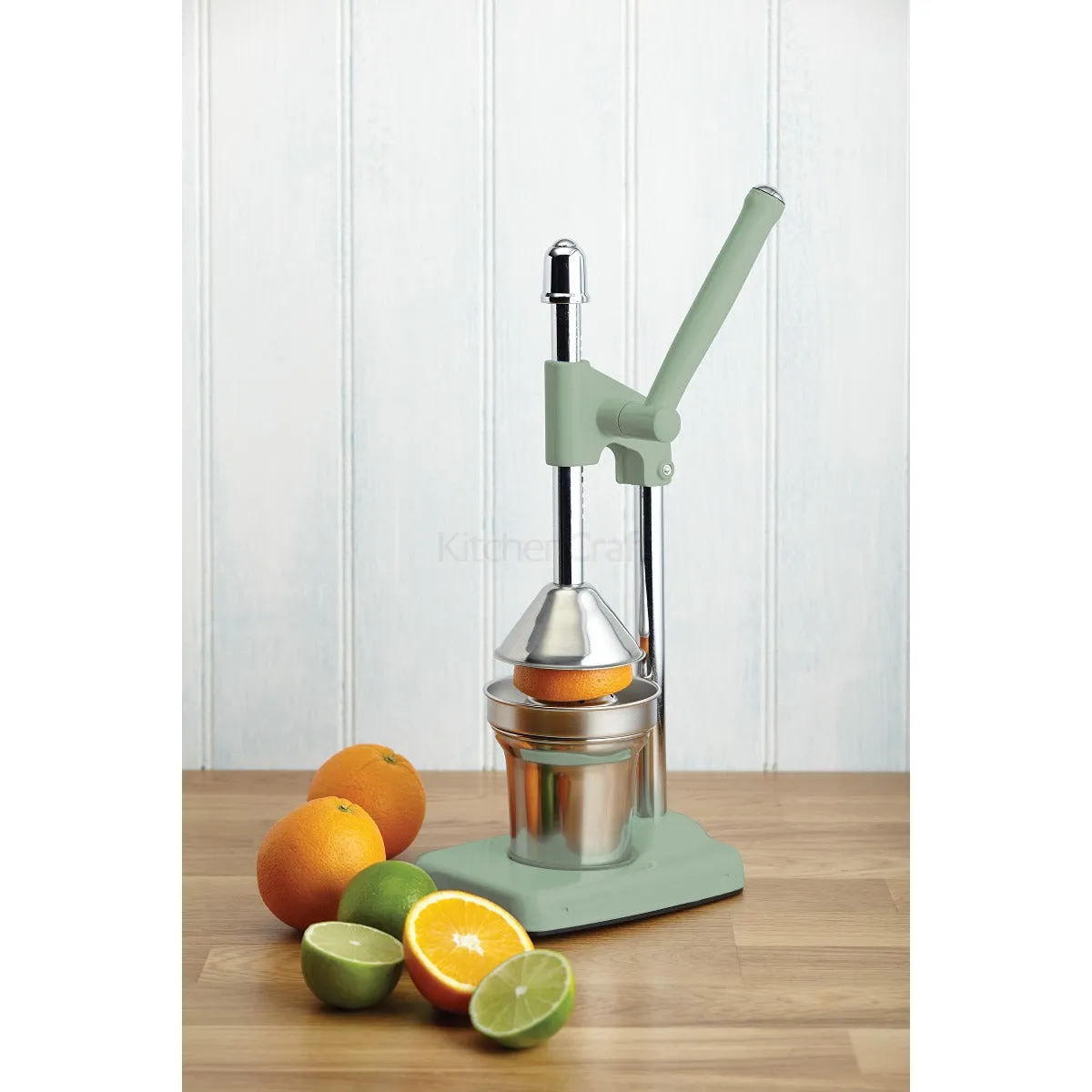 Living Nostalgia by KitchenCraft English Sage Green Orange Juicer