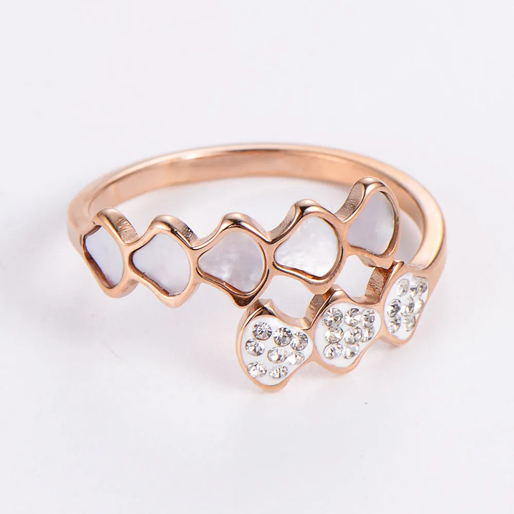 Moderate Luxury Fan-Shape Stainless Steel Diamond Inlay Rings