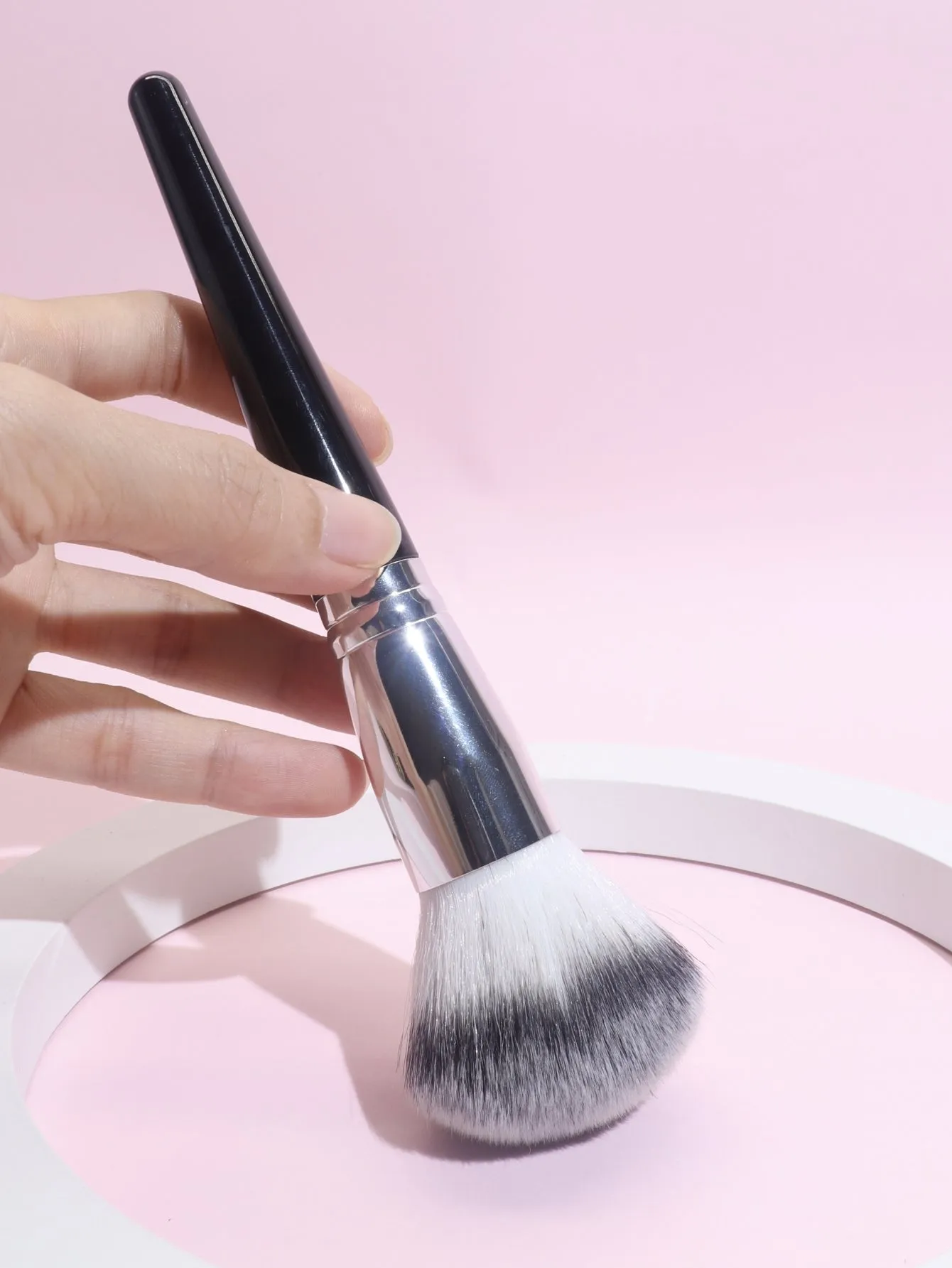 One Large Size Blush Brush Powder Brush Fluffy Multifunctional Makeup Brush Portable Professional Beauty Tool Manicure Powder Brush Blush Brush.